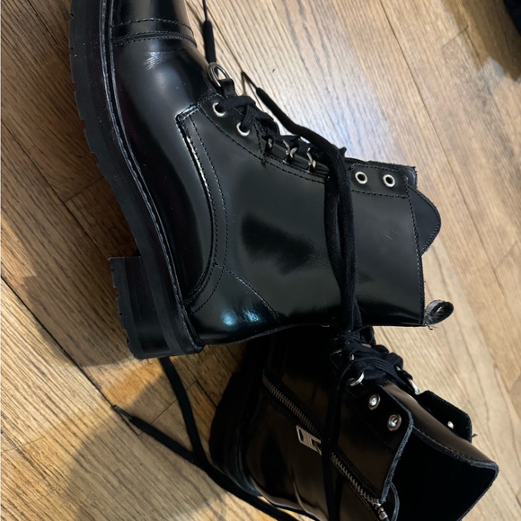 All saints combat - Picture 4 of 4